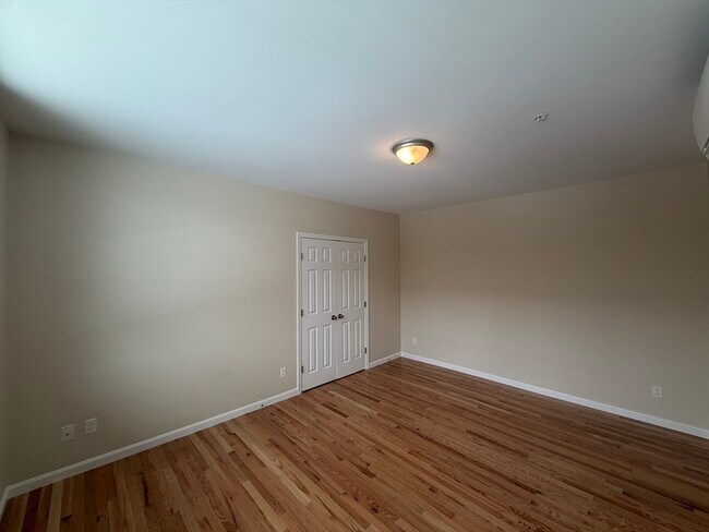 Building Photo - 85 Lowell St