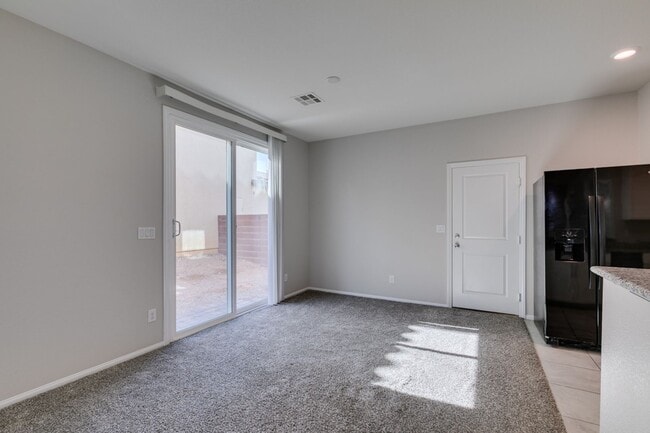 Building Photo - South West/ Mountains Edge 3 BD, 2.5 BA GATED COMMUNITY HOME