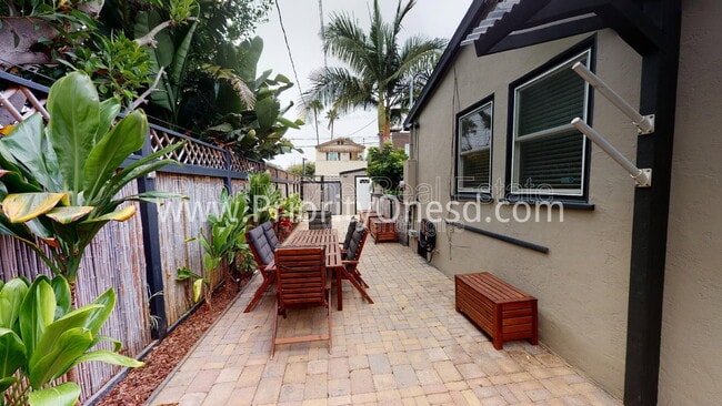 Building Photo - 4766 Bermuda Ave