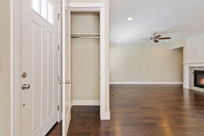 Building Photo - 3846 S Caddis Pl