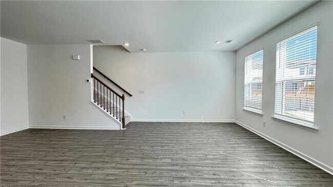 Building Photo - 9 Peeples Dr