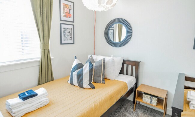 Building Photo - 408 S 680 E