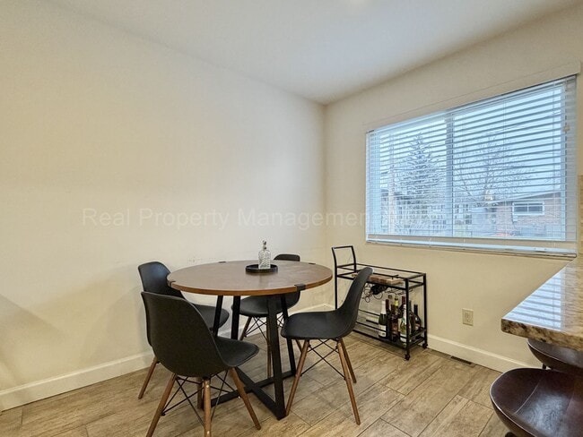 Building Photo - Spacious 4-Bedroom Minutes from Birmingham