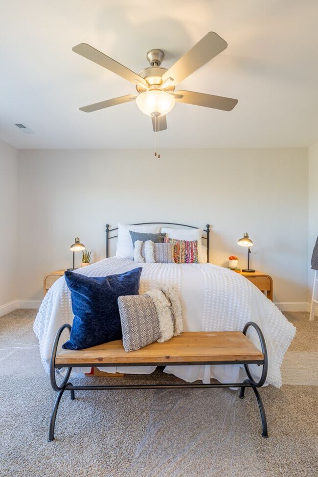 Building Photo - NEWLY RENOVATED + Washer and Dryer Included!