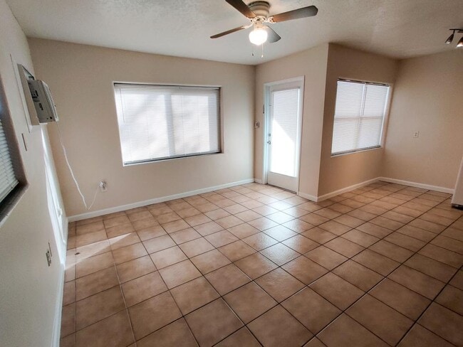 Building Photo - 2619 Marble Ave