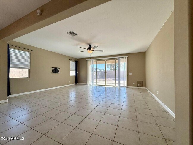 Building Photo - 40865 W Hensley Way