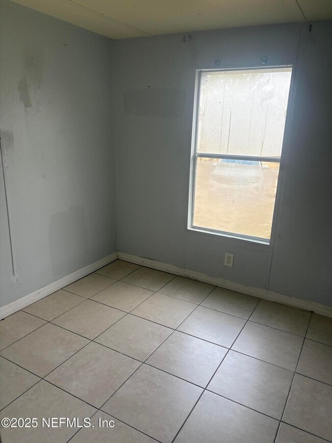 Building Photo - 105 Rhine St