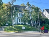 Building Photo - 125 River St