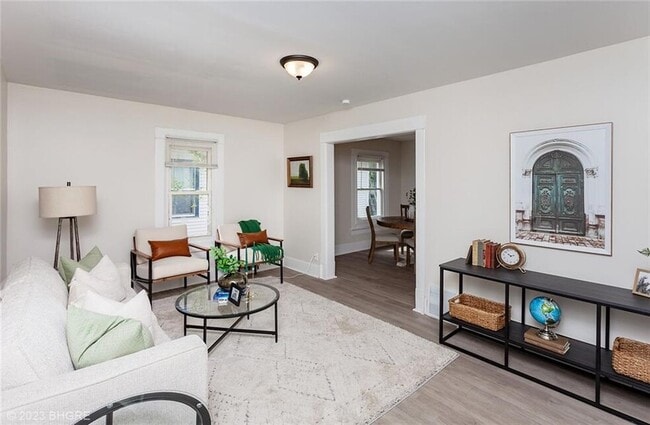 Building Photo - 1215 Clark St