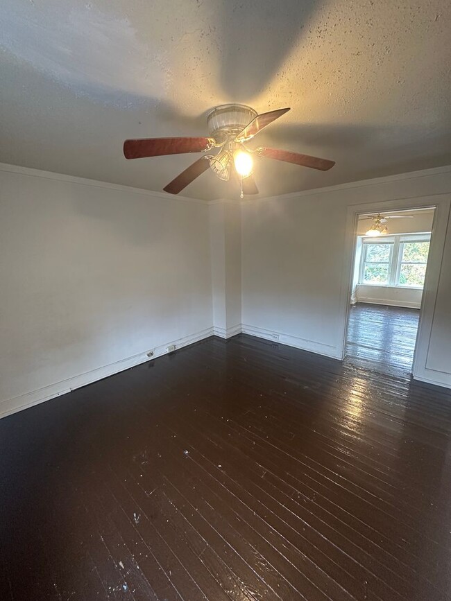 Building Photo - 731 S Beaver St