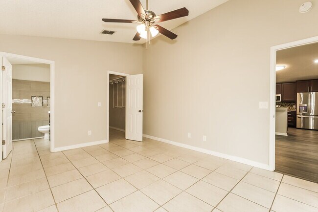 Building Photo - 2524 Gotham Way