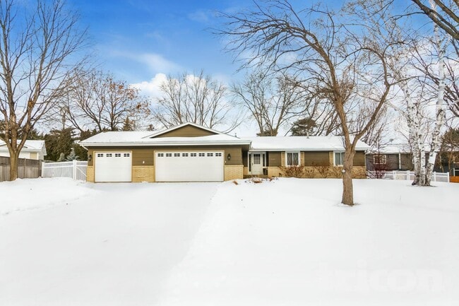 Building Photo - 17230 14th Ave N