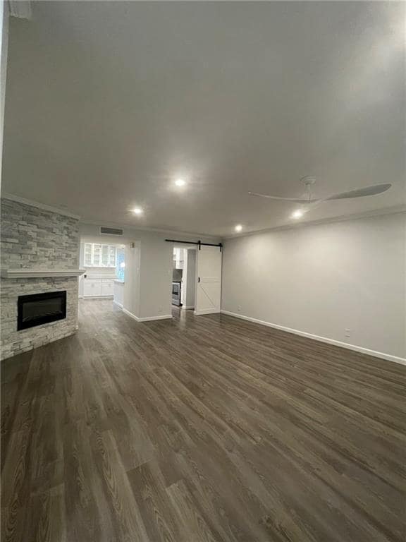 Building Photo - 6537 Valleyside Rd