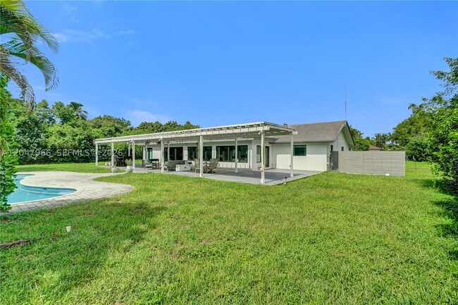 Building Photo - 22421 SW 184th Ave