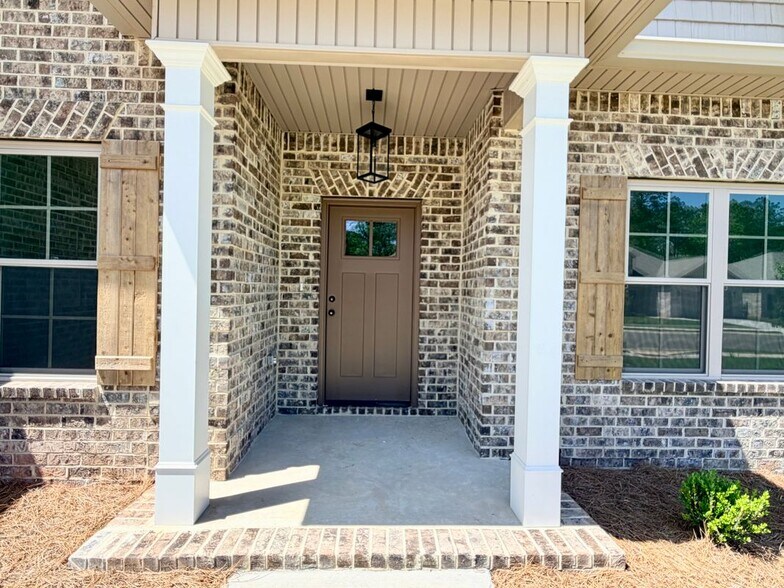 Building Photo - 521 Bristleleaf Path