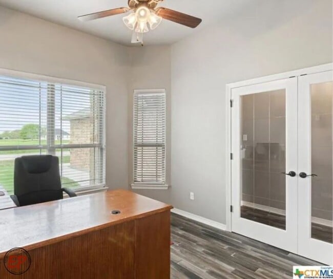 Building Photo - 222 Sand Flat Ln