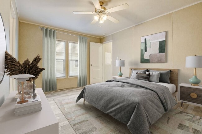 Building Photo - 1800 Oak Grove Rd E