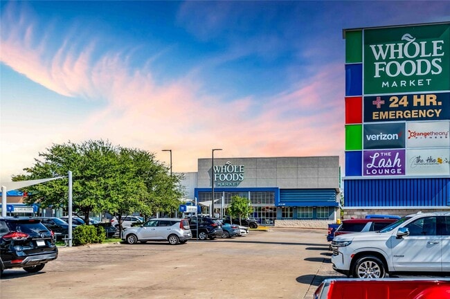 Building Photo - 1141 W 18th St