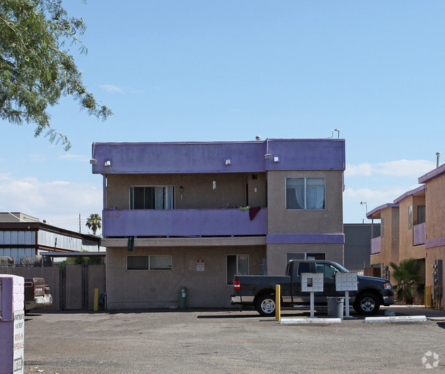 Exterior - Mohave Apartments