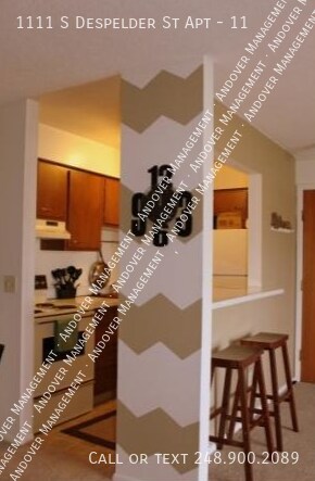 Building Photo - 1111 S Despelder St