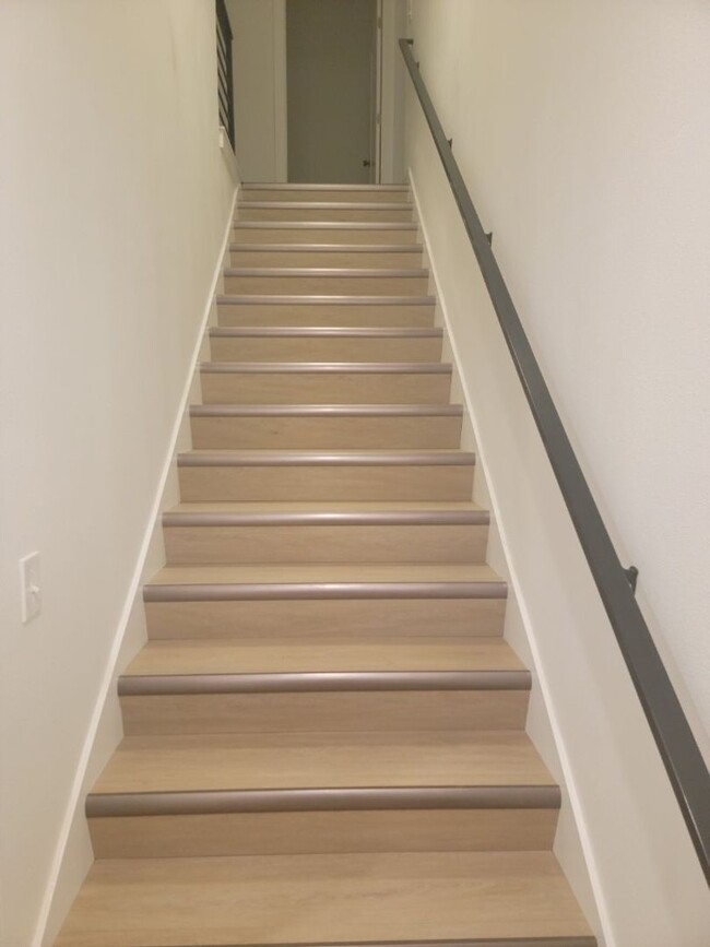 Building Photo - Brand New 4 Bed 3 Bath Modern Farmhouse St...