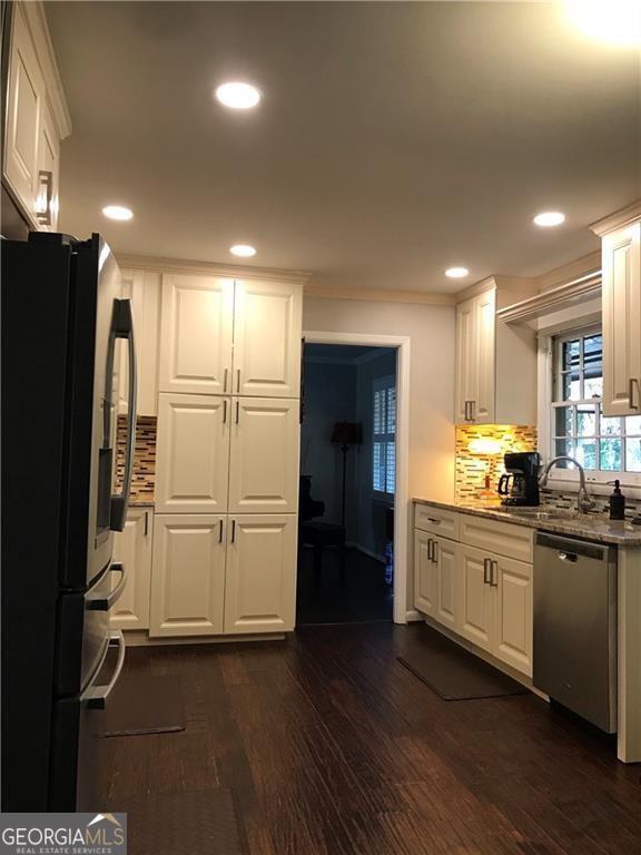 Building Photo - 4832 Valley View Ct