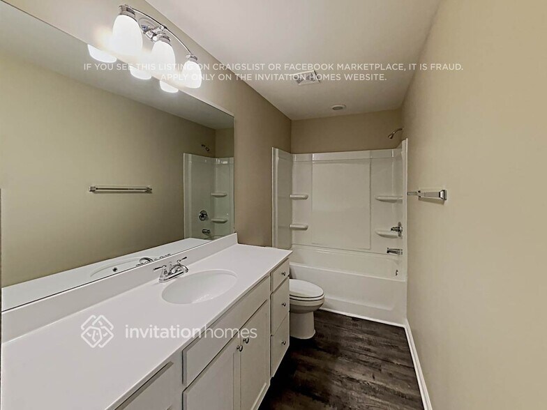 Building Photo - 544 S Fortune Way