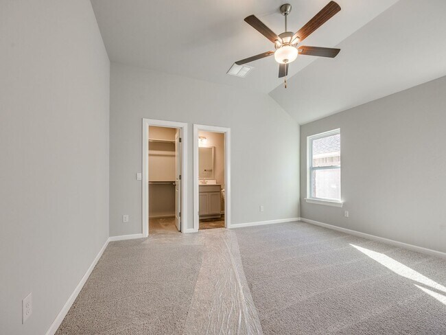 Building Photo - 1117 SW 139th Ter