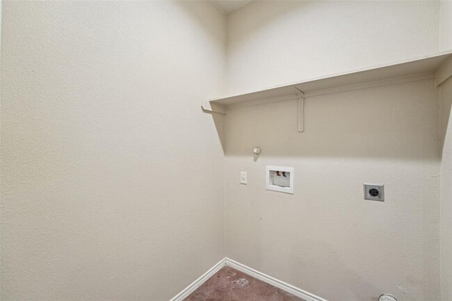 Building Photo - 402 Jack Rabbit Ln