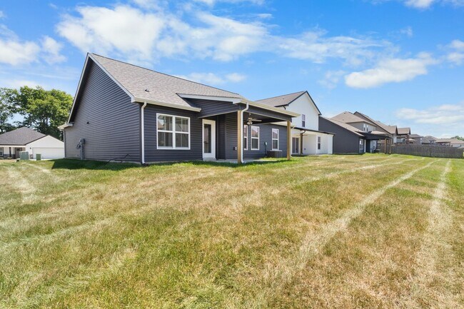 Building Photo - Lovely Home in Clarksville