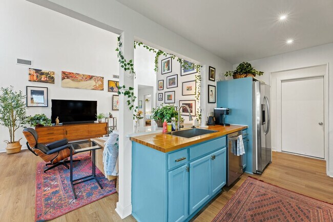Building Photo - 4901 Howden Cir