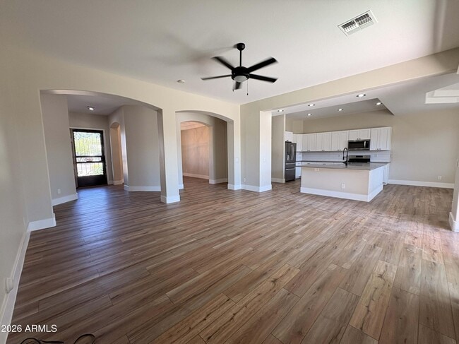 Building Photo - 13031 W Stella Ct