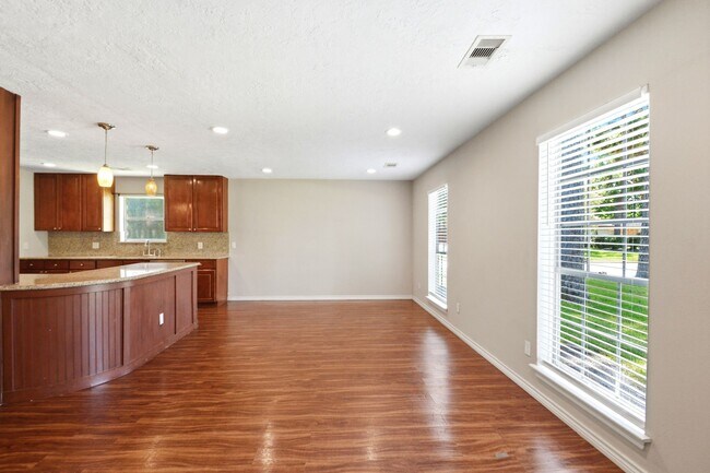 Building Photo - 25302 Friar Lake Ln