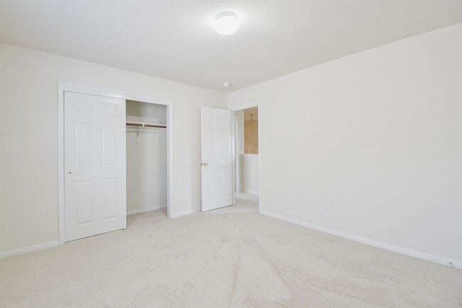 Building Photo - 6614 Halcyon Days Dr