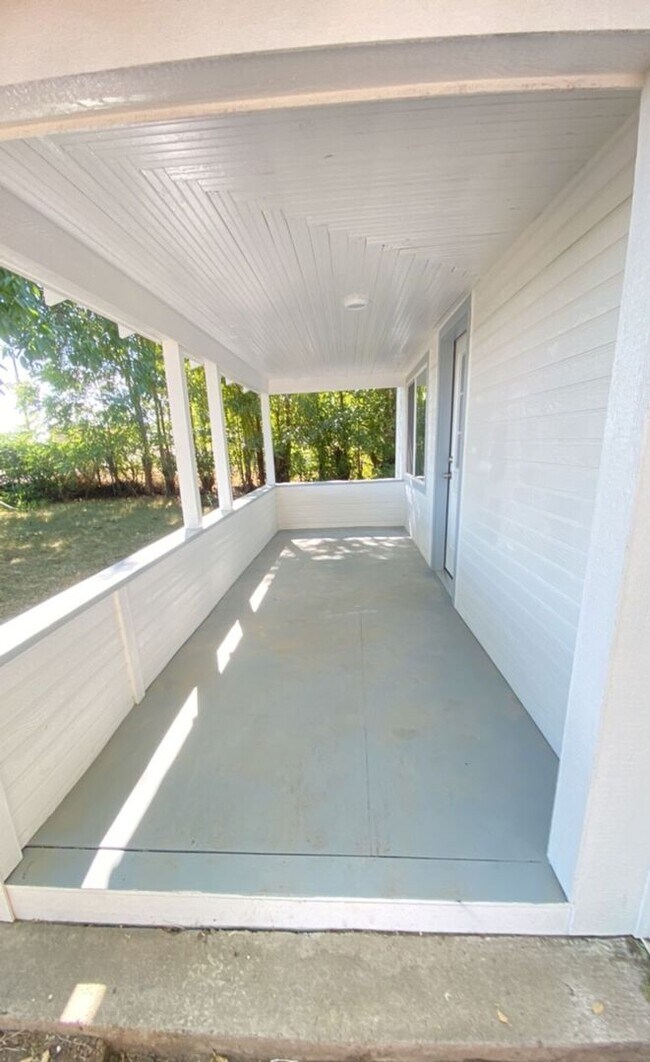 Building Photo - Remodeled Two Story Farmhouse