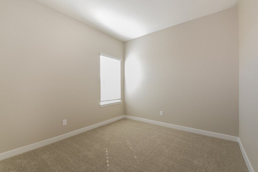 Building Photo - 9466 Yampa Ct