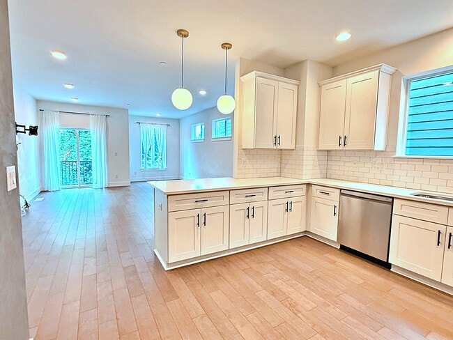 Building Photo - 4209 SE 80th Ave