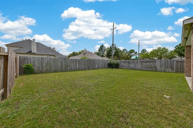 Building Photo - 16039 Cypress Farms Dr