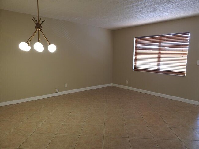 Building Photo - 1600 NE 3rd Ave