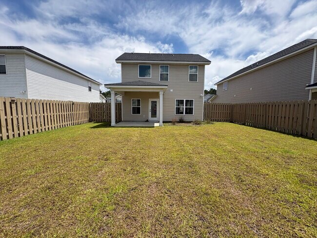 Building Photo - 248 Buckingham Dr