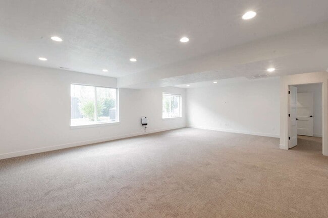 Building Photo - Traverse Mountain | SPACIOUS LIVING | 6 BED 4 BATH SINGLE FAMLY HOME