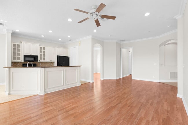 Building Photo - 8098 NW 128th Ln