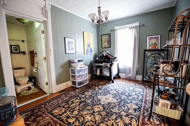 Building Photo - 670 Jones Ave