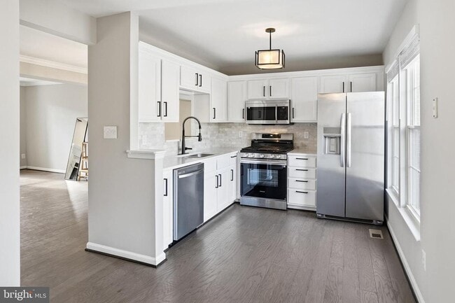 Building Photo - 12831 Silvia Loop