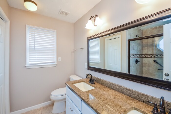 Building Photo - 491 Freedom Dr