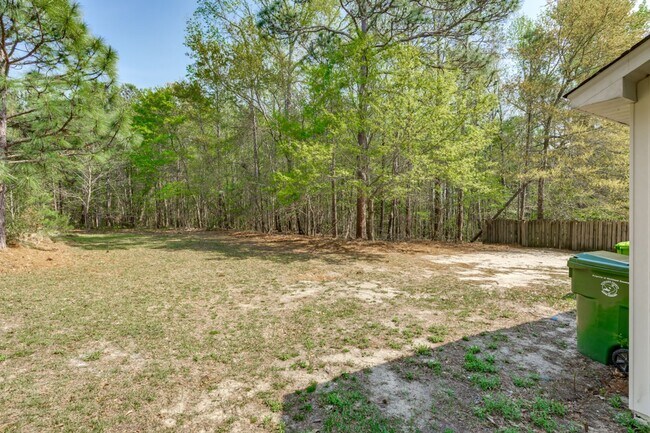 Building Photo - Stylish 3 Bedroom Home in The Sought-After Lake Carolina