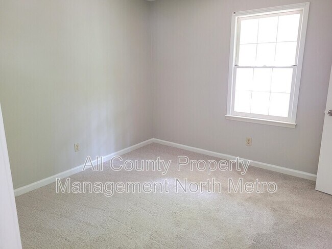 Building Photo - 285 Sequoyah Dr