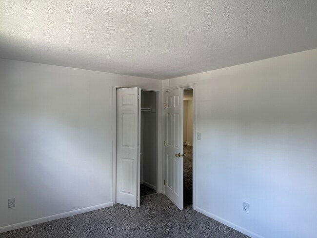 Building Photo - 349 Hildreth St