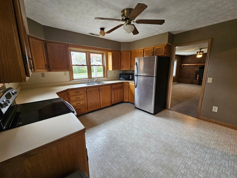 Building Photo - 3336 Orders Rd