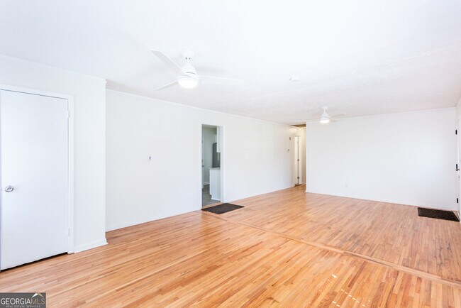 Building Photo - 6551 Bussell Way